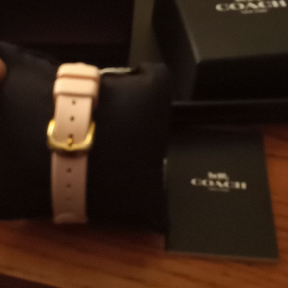 Pink Coach Watch - Picture 3 of 10
